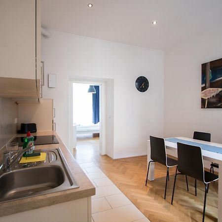 Porzellangarten Apartment I Contactless Check-In فيينا المظهر الخارجي الصورة