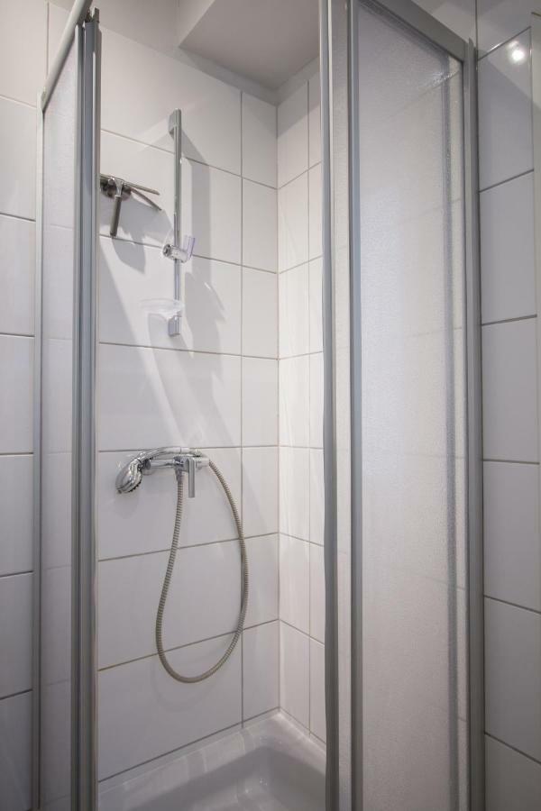 Porzellangarten Apartment I Contactless Check-In فيينا المظهر الخارجي الصورة